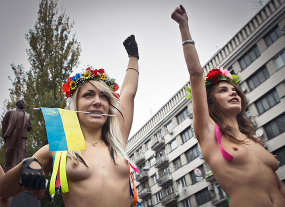 Free Speech. ������� �����. FEMEN: ������� �� �����!